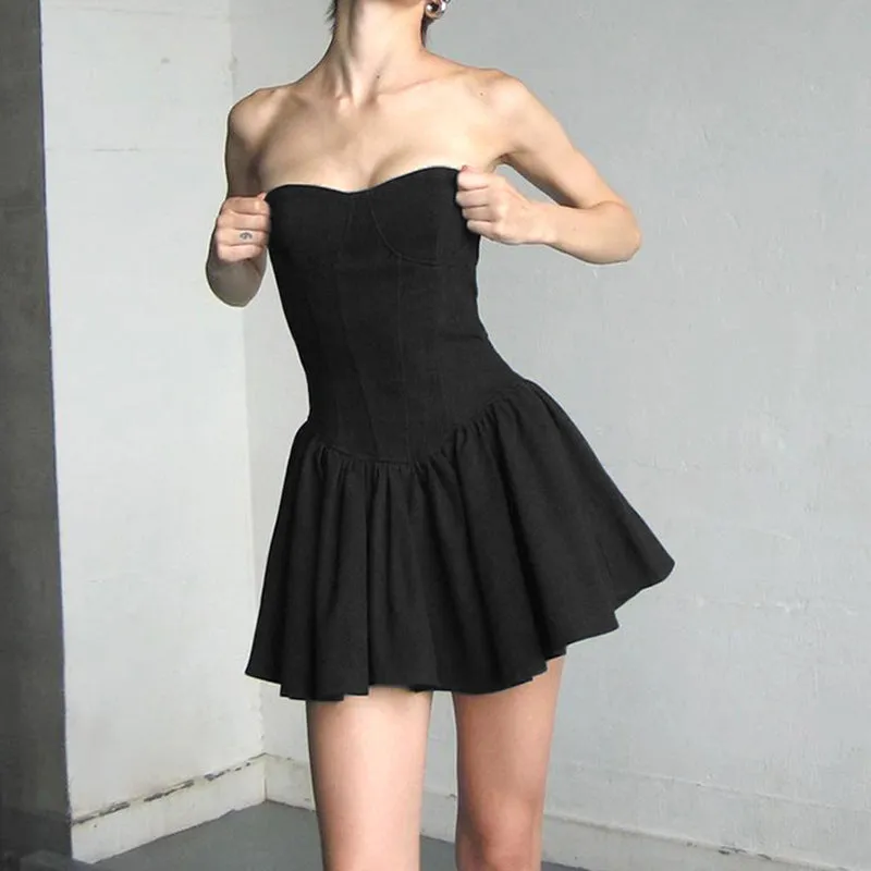 Audrey Hepburn-inspired Fishbone Corset Strapless Puffed Midi Dress