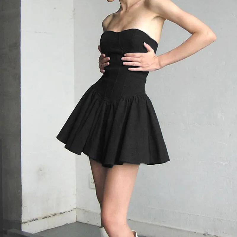 Audrey Hepburn-inspired Fishbone Corset Strapless Puffed Midi Dress