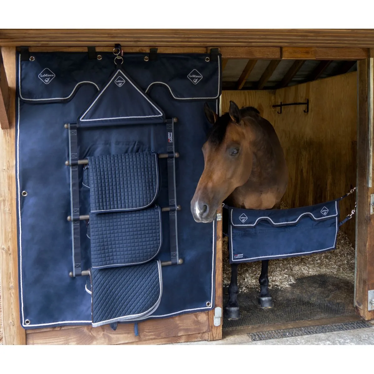 LeMieux Rug Hanging Rack